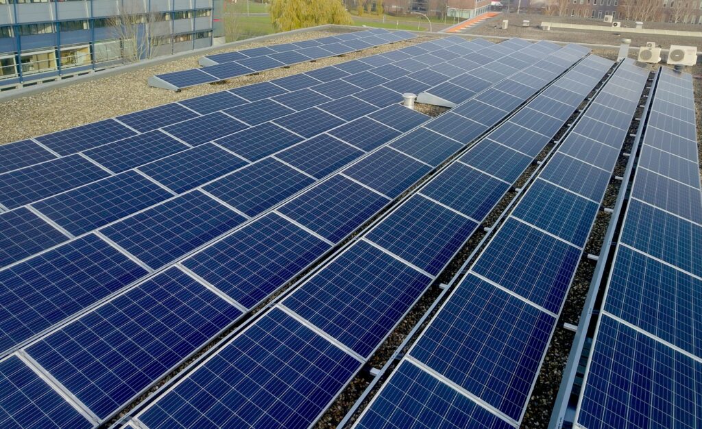 zonnepanelen Nieuw-Hollands Energiebedrijf